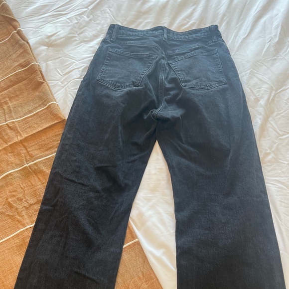 Abercrombie Curve Love high rise front slit jeans in black - Picture 8 of 8